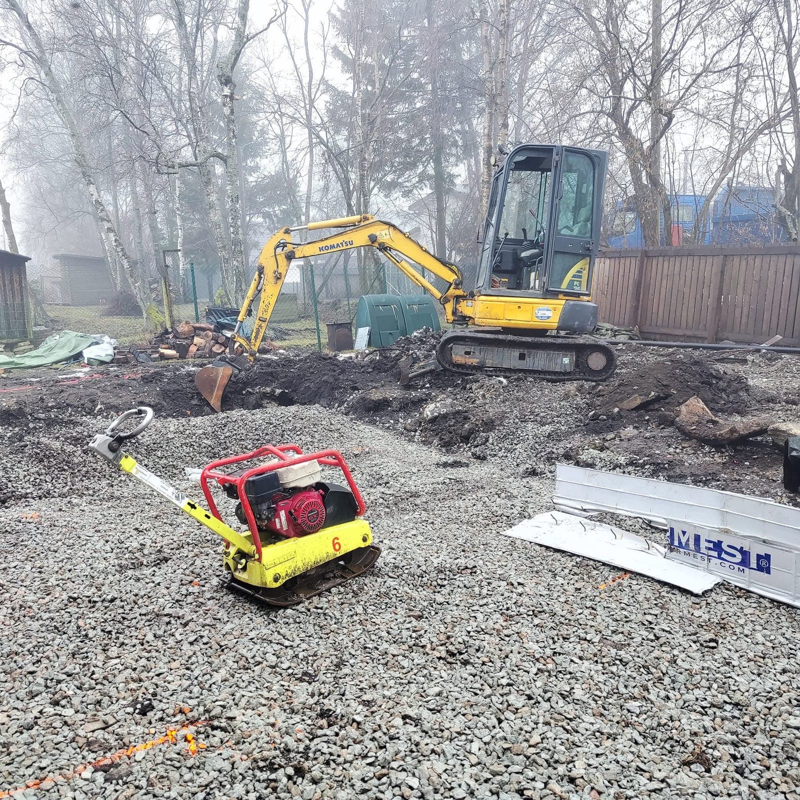 Objekt: ekskavaator ja tihendaja
